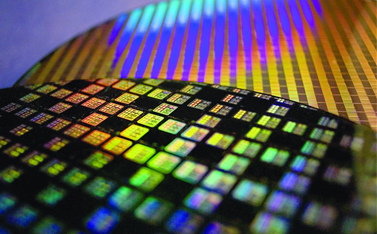 國產光刻機崛起?中科院研發(fā)新型激光光刻技術：不用EUV直擊5nm